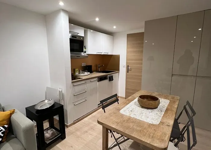 Place A 2 Minutes Du Metro Excellente Localisation Проживание в семье *