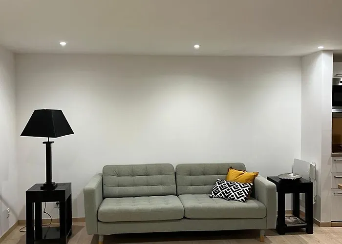 Проживание в семье Place A 2 Minutes Du Metro Excellente Localisation Париж