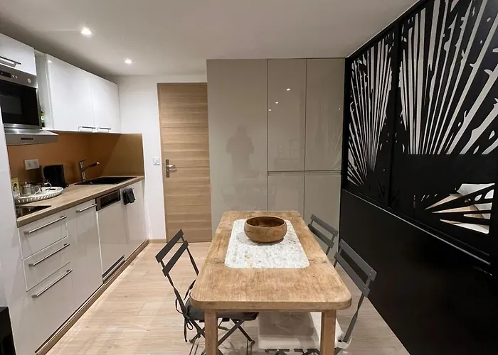 Проживание в семье Place A 2 Minutes Du Metro Excellente Localisation *